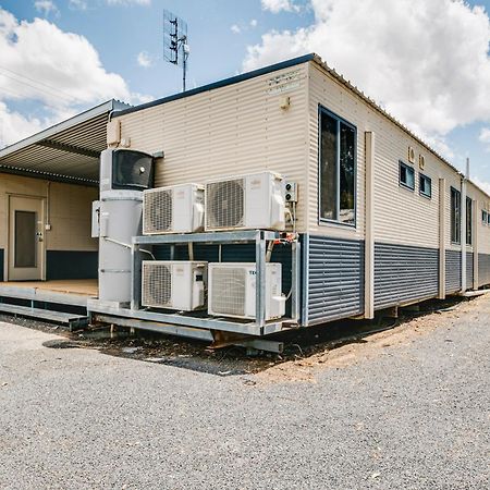 فندق Nyngan Riverside Tourist Park المظهر الخارجي الصورة